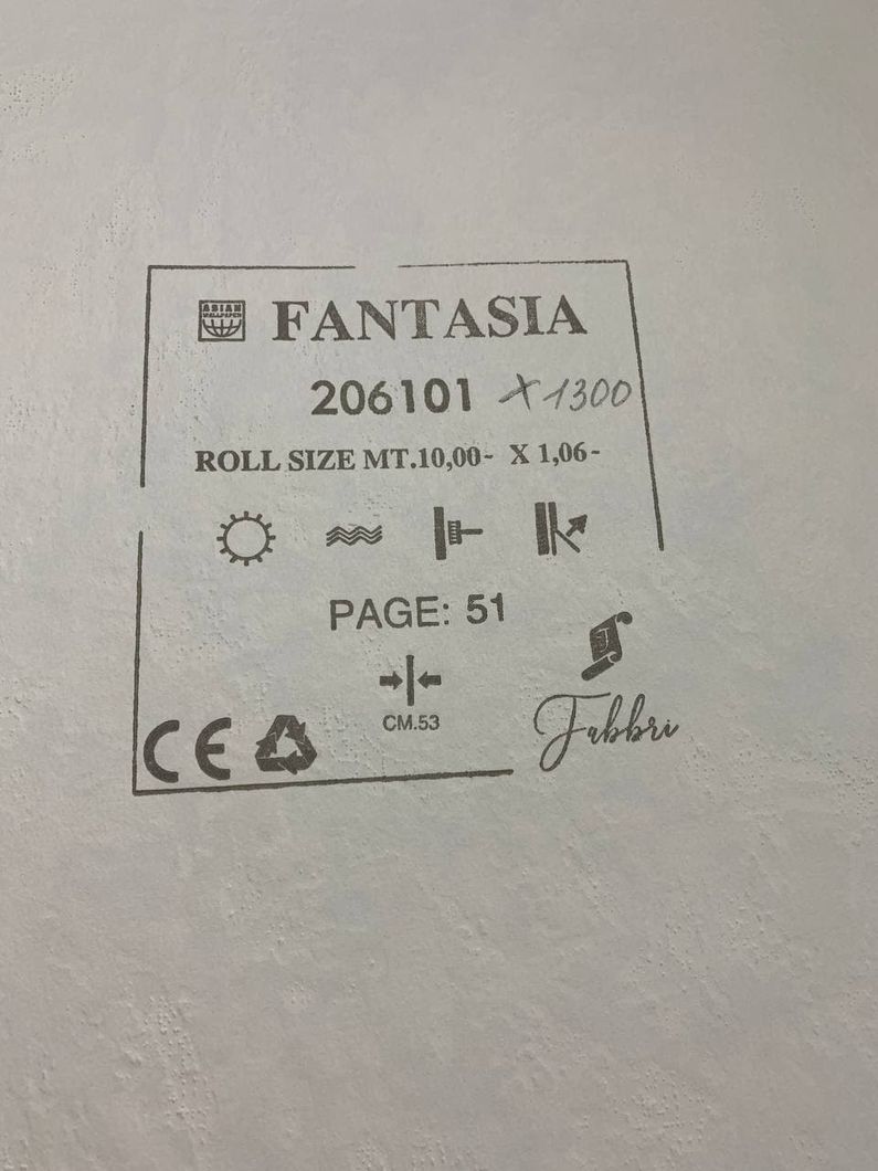 Обои виниловые на флизелиновой основе Wiganford Fantasia светло-серый 1,06 х 10,05м (206101)