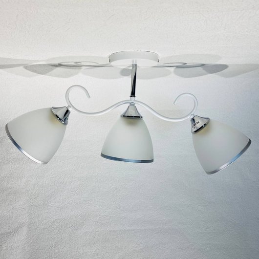 Люстра 3 лампы, белая в гостиную, спальню стекло в классическом стиле (XA1451B/3), Белый