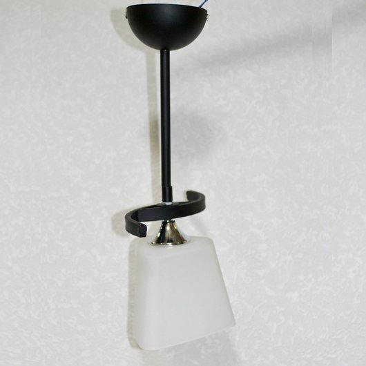 Люстра металлическая матовый дымчатый плафон 1 лампа черная, Белый