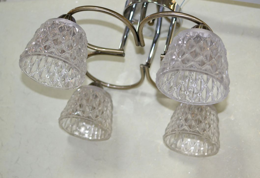 Люстра металлическая плафоны стеклянные 4 лампы, Бронза, Прозрачный